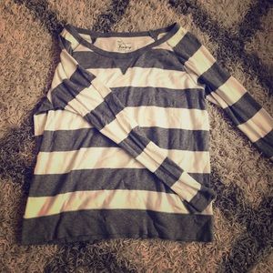 Perfectly soft gray and white sweater by GAP